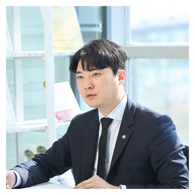 이혼전문 대한변협등록 변호사 - 문희웅
